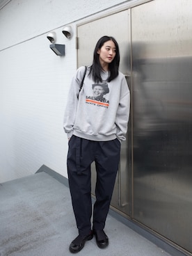 「balansa（バランサ）のアイテム（スウェット、グレー系）」を使った、青野楓さん（レディース・170cm）の春コーディネート