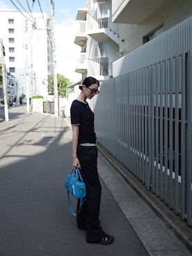 「アイテム（トップス）」を使った、青野楓さん（レディース・170cm）の夏コーディネート