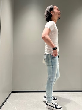 「ARMANI EXCHANGE（アルマーニエクスチェンジ）の【A|X アルマーニ エクスチェンジ】ライトブルーウォッシュデニムパンツ_J33 SUPER SKINNY（デニムパンツ、ブルー系）」を使った、まるてぃさん（メンズ・172cm）の春コーディネート