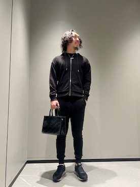 「ARMANI EXCHANGE（アルマーニエクスチェンジ）のアイテム（ハンドバッグ）」を使った、まるてぃさん（メンズ・172cm）の春コーディネート
