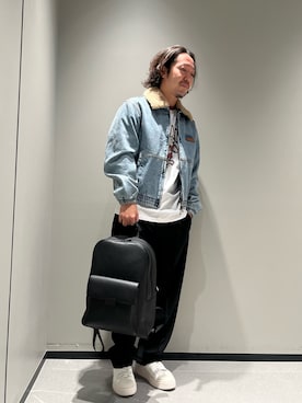 「ARMANI EXCHANGE（アルマーニエクスチェンジ）の【A|X アルマーニ エクスチェンジ】イーグルデザイン 半袖クルーネックTシャツ/REGULAR（Tシャツ/カットソー、ホワイト系）」を使った、まるてぃさん（メンズ・172cm）の秋コーディネート
