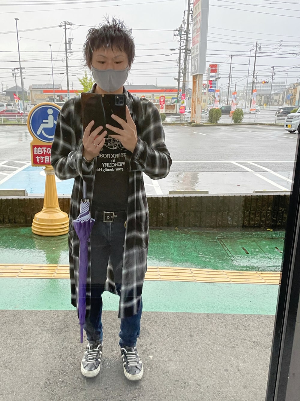 スニーカーを使った「浅井健一」のメンズ人気ファッション
