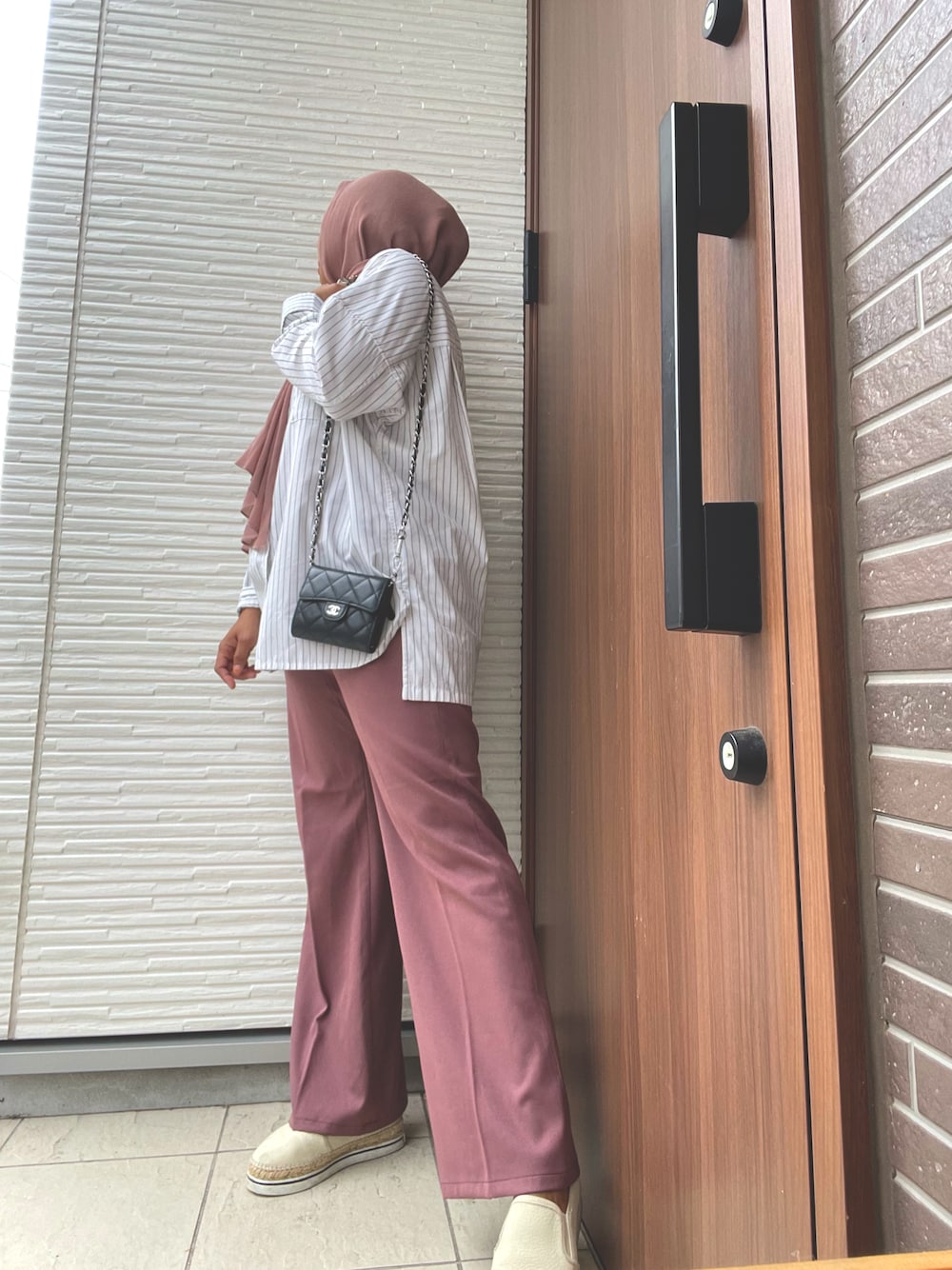 「summer outfit、hijabista」｜「GRLのアイテム（その他パンツ、ピンク系）」を使った、jue16さん（レディース・150cm）の夏コーディネートの1枚目の写真