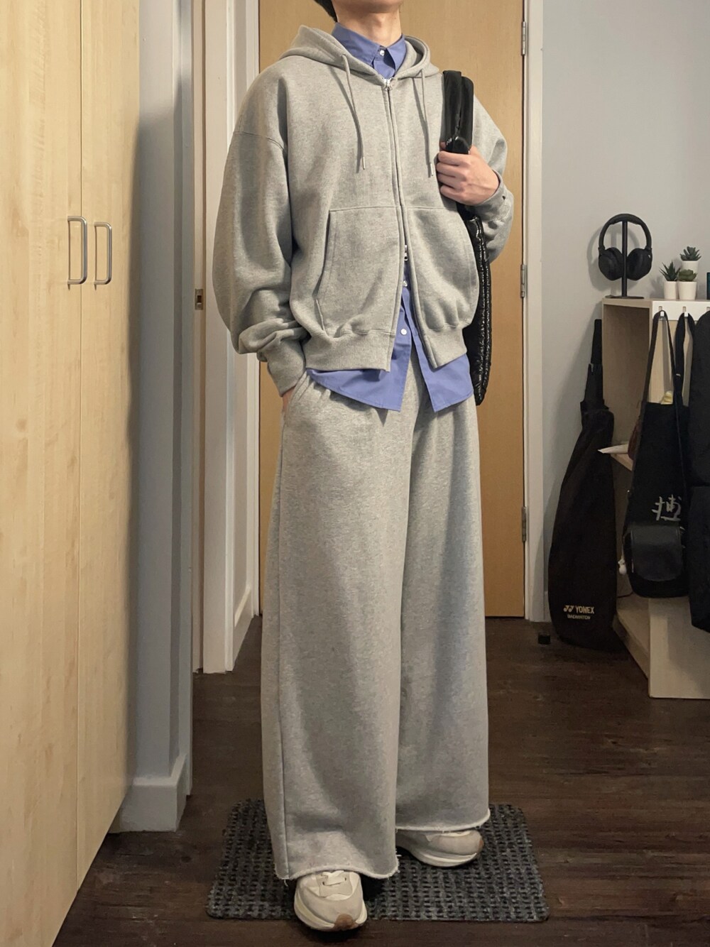 スウェットパンツを使った「nike sacai」のメンズ人気ファッション
