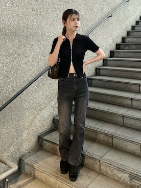 「MURUA（ムルーア）のアイテム（デニムパンツ）」を使った、松本明日香さん（レディース・161cm）の秋コーディネート