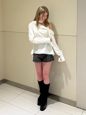 「MURUA（ムルーア）のボウタイワンショルブラウス（シャツ/ブラウス、ホワイト系）」を使った、松本明日香さん（レディース・161cm）の春コーディネート