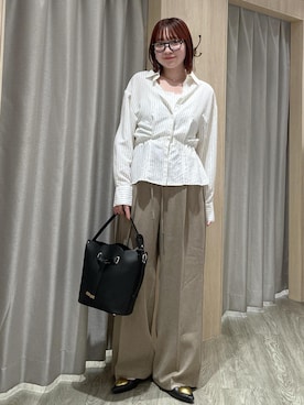 「VIS（ビス）のフラワーカットショルダーバッグ/2WAY（ショルダーバッグ、ブラック系）」を使った、なつきさん（レディース・159cm）の春コーディネート