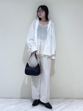 「VIS（ビス）のピーチタッチクラッシュスエードライクパンツ（その他パンツ、ホワイト系）」を使った、なつきさん（レディース・159cm）の秋コーディネート
