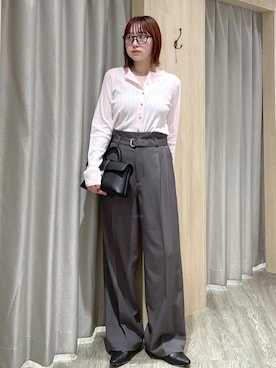 「VIS（ビス）の【新色追加】【軽量】ひねり金具ワンハンドルミニショルダーバッグ/2WAY（ショルダーバッグ、ブラック系）」を使った、なつきさん（レディース・159cm）の春コーディネート