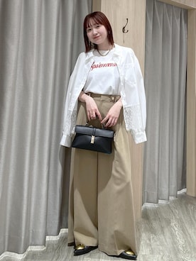 「VIS（ビス）の【新色追加】【軽量】ひねり金具ワンハンドルミニショルダーバッグ/2WAY（ショルダーバッグ、ブラック系）」を使った、なつきさん（レディース・159cm）の春コーディネート