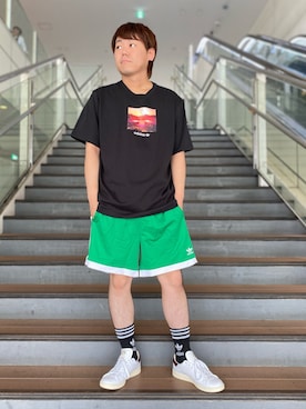 「グラフィックTシャツ」｜Kuma Yuyaさん（メンズ・172cm）の夏コーディネート