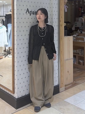 「A part by（アパートバイ）のスラックスコクーンボリュームパンツ（スラックス、ベージュ系）」を使った、eriaさん（レディース・151cm）の春コーディネート