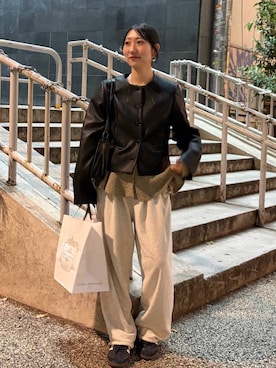 「A part by（アパートバイ）のスラックスコクーンボリュームパンツ（スラックス、ブラック系）」を使った、eriaさん（レディース・151cm）の秋コーディネート