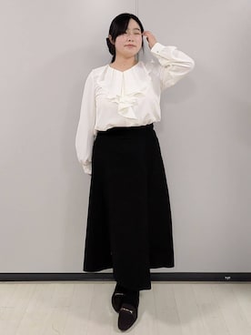 「index（インデックス）のラッフルフリルブラウス【洗濯機OK/イージーアイロン】（シャツ/ブラウス、ホワイト系）」を使った、iori0305さん（レディース）の冬コーディネート