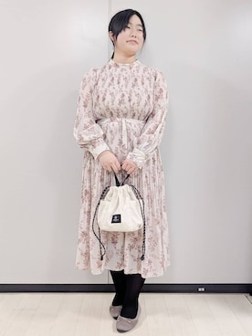 「index（インデックス）のベルト付きプリーツフレアワンピース【洗濯機OK/イージーアイロン/防シワ】《5col》（ワンピース、ベージュ系）」を使った、iori0305さん（レディース）の春コーディネート