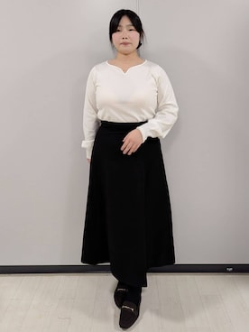 「index（インデックス）のゴールドパーツ付きハートネックニット【洗濯機OK】（ニット/セーター、ホワイト系）」を使った、iori0305さん（レディース）の冬コーディネート