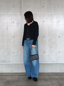 「IACUCCI（イアクッチ）のアバ ウォレットショルダー CERVO（財布、ブラック系）」を使った、iamiyakoさん（レディース・170cm）の春コーディネート