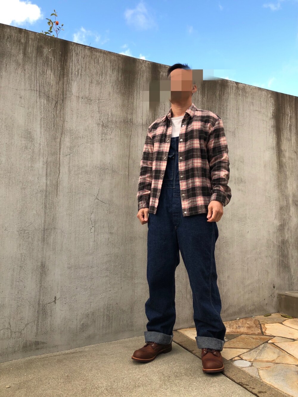 「秋のコーデ、だから秋服が好き、低身長、おしゃれさんと繋がりたい、オーバーオール、RED WING」｜「FULTONのアイテム（シャツ/ブラウス、ピンク系）」を使った、kstyle078さん（メンズ・164cm）の秋コーディネートの1枚目の写真