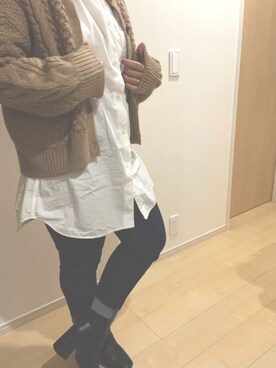 「GU（ジーユー）のアイテム（トップス、ベージュ系）」を使った、ら   ん   ☕︎︎‎𓂃 𓈒𓏸さん（レディース）の秋コーディネート