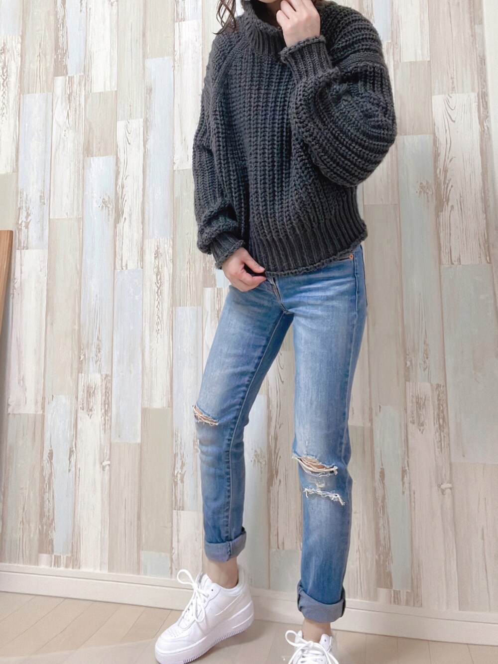 「ニット、H&M、秋のコーデ、カジュアルコーデ、デニムコーデ、ママコーデ、低身長コーデ、ボリューム袖、だから秋服が好き」｜「Levi'sのアイテム（デニムパンツ、ブルー系）」を使った、☺︎♥♡Ree♡♥☺︎さん（レディース・152cm）の秋コーディネートの1枚目の写真
