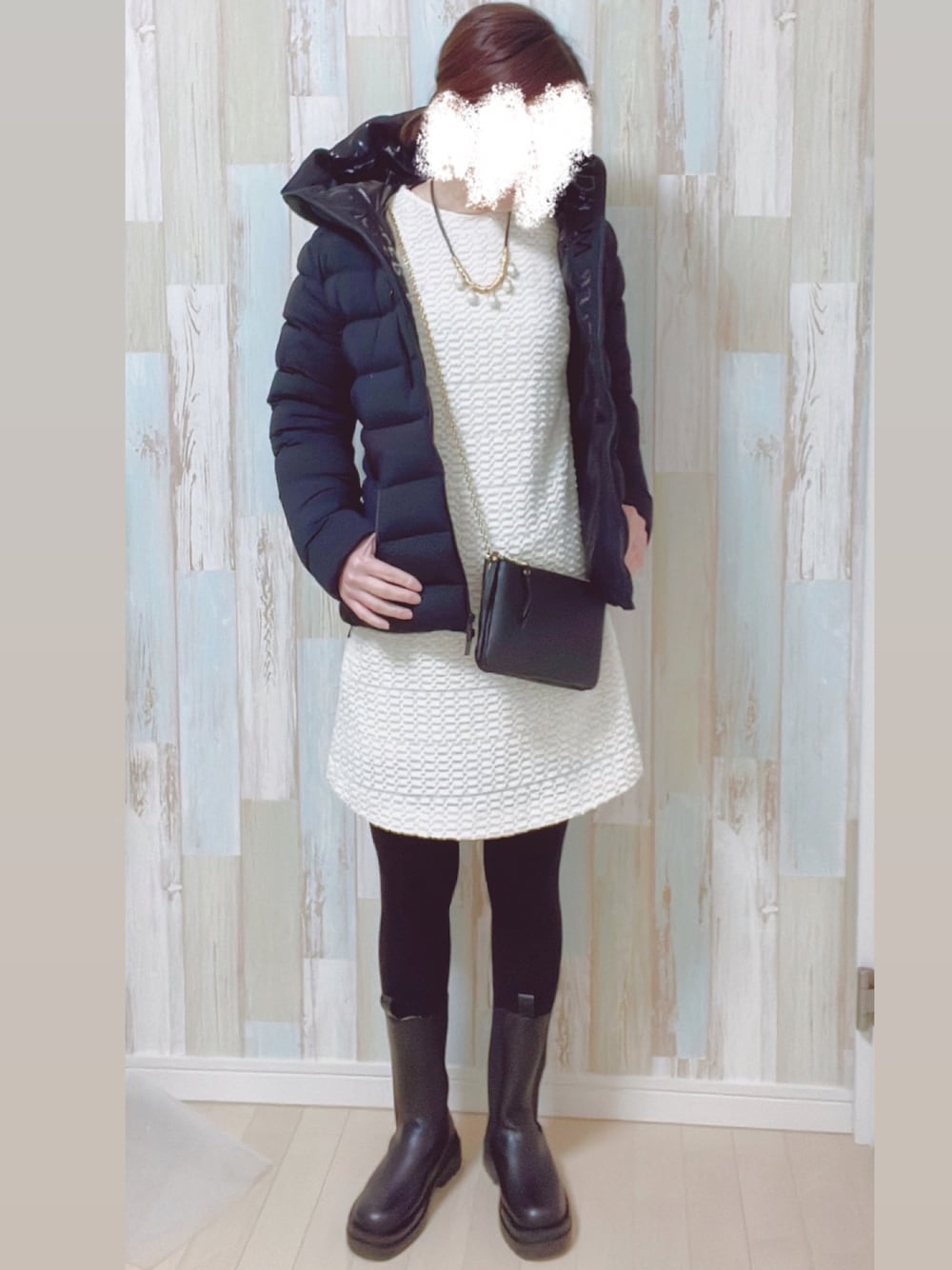 「今日のコーデ、低身長、チェルシーブーツ、冬、MONCLER、ZARA、サイドゴアブーツ、パンツコーデ、ワンピースコーデ」｜「Lace Ladiesのチェルシーブーツ（ブーツ、ブラック系）」を使った、☺︎♥♡Ree♡♥☺︎さん（レディース・152cm）の冬コーディネートの1枚目の写真