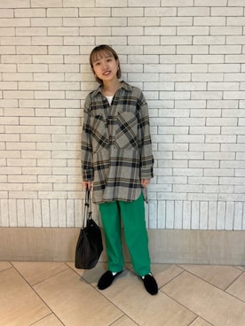 「グリーンパンツ」｜Rie Millerさん（レディース・160cm）の秋コーディネート