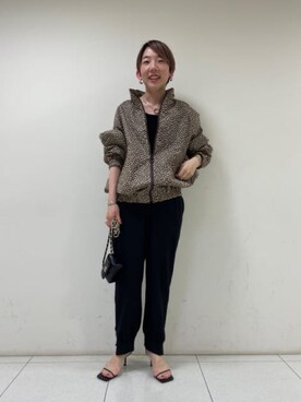 「ウィンドブレーカー」｜「アイテム（ブルゾン）」を使った、Rie Millerさん（レディース・160cm）の春コーディネート