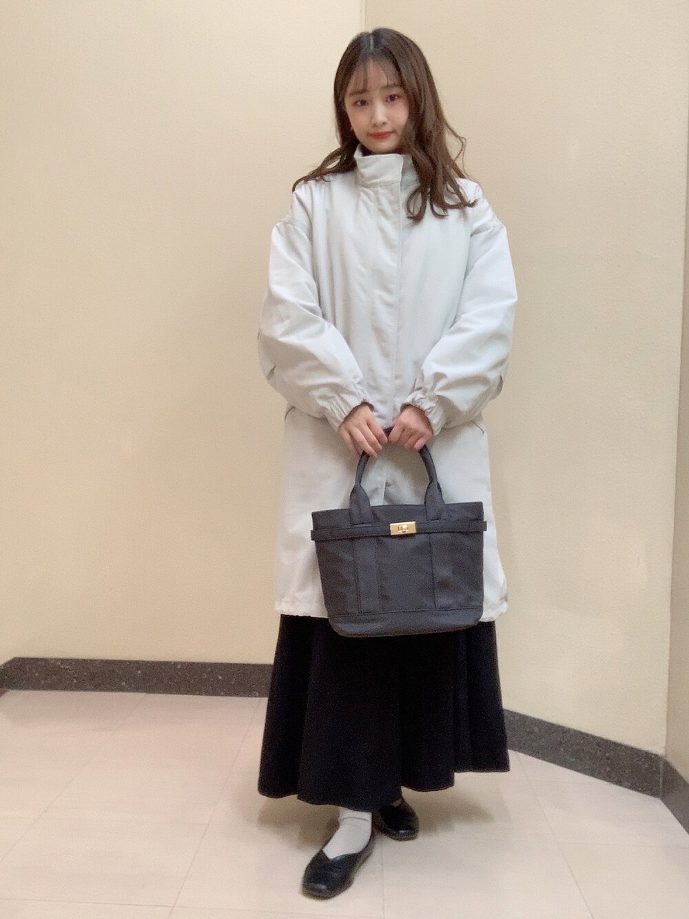 「AMERICAN HOLIC、アメリカンホリック、アメホリ、アウター、ライトグレー、春、オトナカジュアル、シンプルコーデ、いいね、save、フォローお願いします🤑、ootd」｜「AMERICAN HOLICの花粉防止3WAYライナー付きフィールドコート（その他アウター、グレー系）」を使った、sayaka..さん（レディース・156cm）の冬コーディネートの1枚目の写真