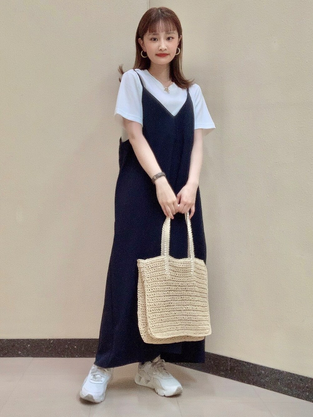 「AMERICAN HOLIC、アメリカンホリック、アメホリ、お出かけコーデ、春、ワンピース、キャミワンピ、セットアイテム」｜「AMERICAN HOLICのペーパー編み上げトートバッグ（かごバッグ、ベージュ系）」を使った、sayaka..さん（レディース・156cm）の春コーディネートの1枚目の写真