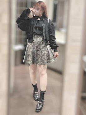 「ミニスカート」｜「アイテム（MA-1）」を使った、𝑴 ❤︎.*さん（レディース・162cm）の春コーディネート