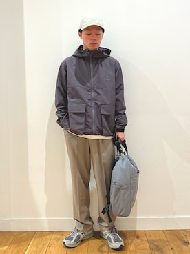 「URBAN RESEARCH DOORS（アーバンリサーチドアーズ）の『別注』Snow Peak Apparel×DOORS　NYLON WASHER PARKA（マウンテンパーカー、グレー系）」を使った、みやさんさん（メンズ・171cm）の春コーディネート