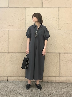 「URBAN RESEARCH ROSSO WOMEN(アーバンリサーチ ロッソ)の『別注』ELENDEEK×ROSSO FORM SHIRT ONEPIECE(ワンピース、グレー系)」を使った、katayoさん(レディース・167cm)の夏コーディネート