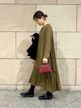 「アイテム（ノーカラーコート）」を使った、katayoさん（レディース・166cm）の秋コーディネート