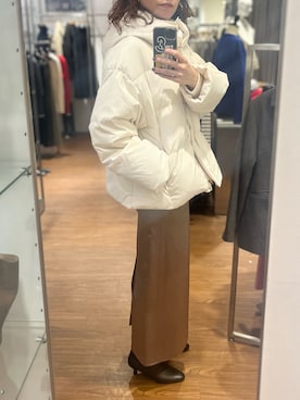 「スカートコーデ」｜「アイテム（ダウンジャケット/コート）」を使った、katayoさん（レディース・166cm）の冬コーディネート