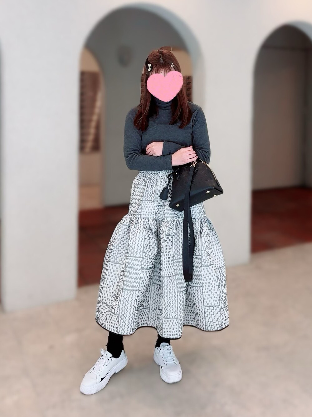 「プチプラコーデ、ユニクロ、プーマ、スニーカーコーデ、ロングスカート、秋のコーデ」｜「UNIQLOのアイテム（トップス、グレー系）」を使った、  SAYAKA♡さん（骨格ストレート・レディース・159cm）の秋コーディネートの1枚目の写真