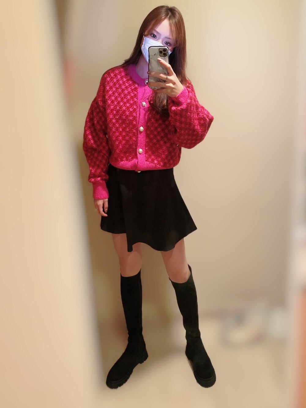 「スカートスタイル、ピンクニット、ZARA、GRL、ロングブーツ、ミニスカート」｜「ESPERANZAのタンクソールロングブーツ【ロングセラー／歩きやすい／タンクソール／トラックソール／サイドジップ／着脱簡単／安定感】（ブーツ、ブラック系）」を使った、  SAYAKA♡さん（レディース・158cm）の秋コーディネートの1枚目の写真