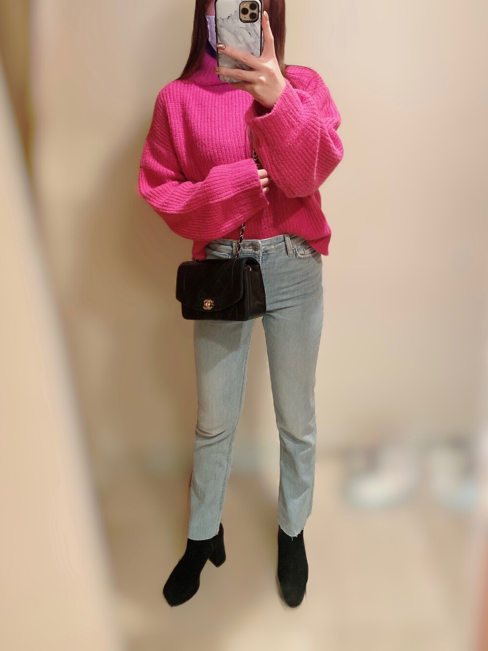 「休日スタイル、ピンクニット、デニム、ZARA、GRL、ピンクコーデ、デニムコーデ」｜「ZARAのアイテム（デニムパンツ、ブルー系）」を使った、  SAYAKA♡さん（レディース・158cm）の秋コーディネートの1枚目の写真