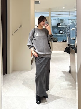 「RIVE DROITE（リヴドロワ）の【バックロゴが目を惹く】アスレチックロゴニット（ニット/セーター）」を使った、YUIさん（レディース・165cm）の秋コーディネート