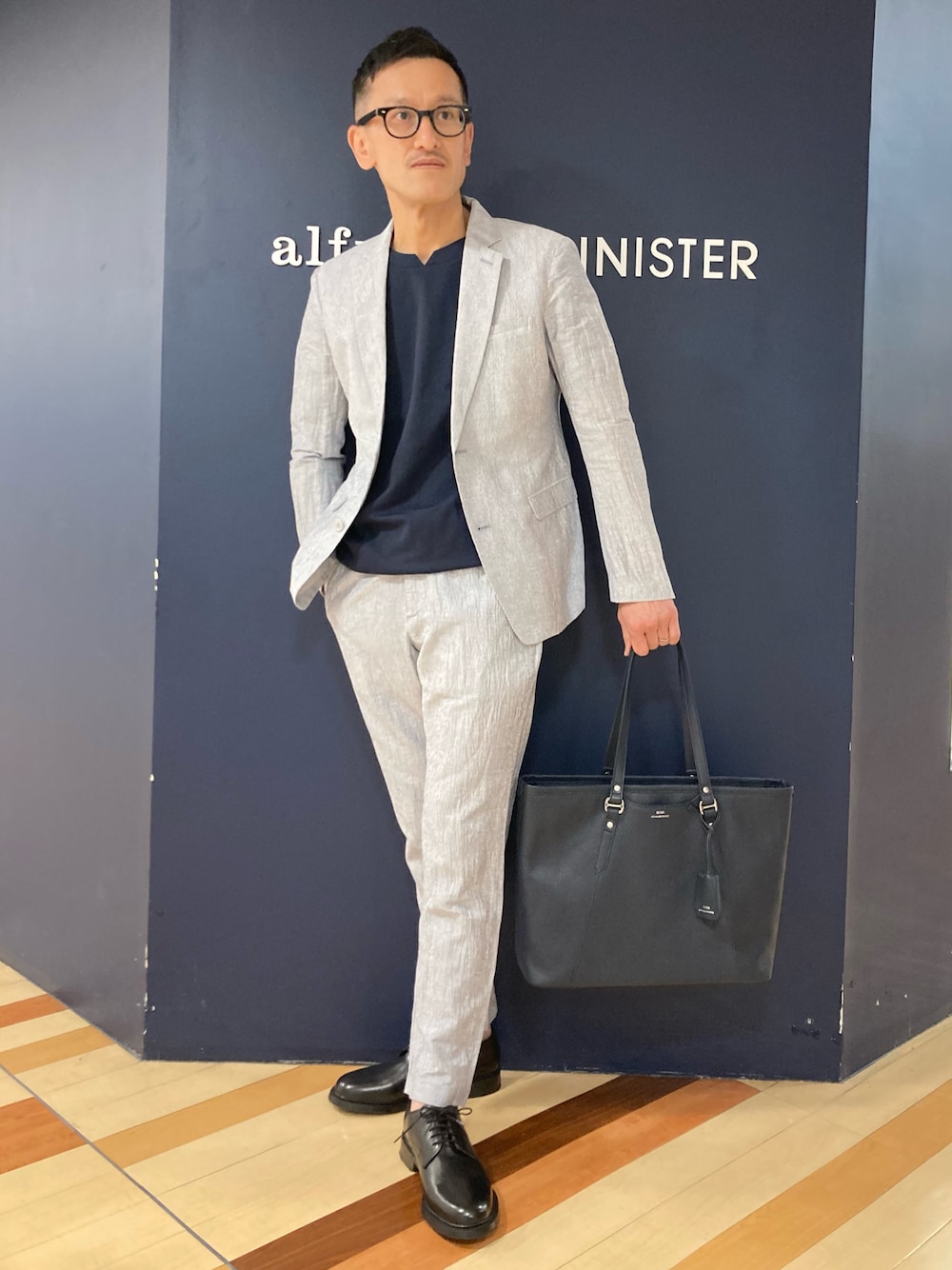「革靴、セットアップスタイル、セットアップ、プレーントゥ、ドレスシューズ、アルフレッド･バニスター(alfredoBANNISTER)、メガネ男子、キレイめ」｜「5351 POUR LES HOMMESの【セットアップ対応】コットンワッシャージャケット（テーラードジャケット、ホワイト系）」を使った、nobgさん（メンズ・171cm）の春コーディネートの1枚目の写真