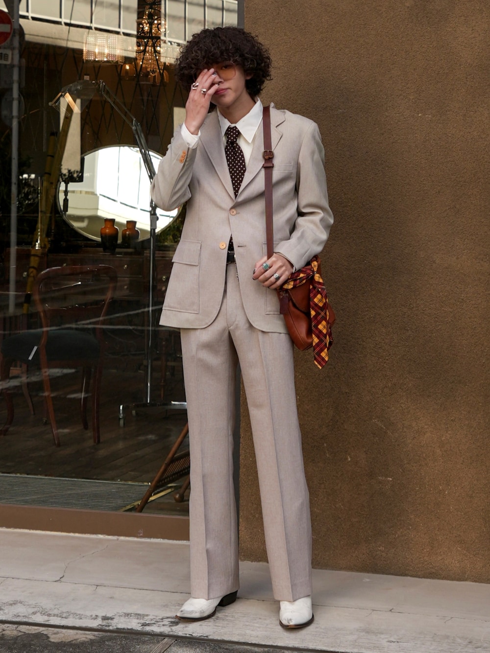 【ち】vintage ダブル スーツ セットアップ ネクタイシャツ コーデ Classic style. 今日のポイントはタブカラーの白シャツ。 ネクタイの