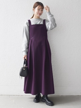 「アイテム（ジャンパースカート）」を使った、机さん（レディース・166cm）の秋コーディネート