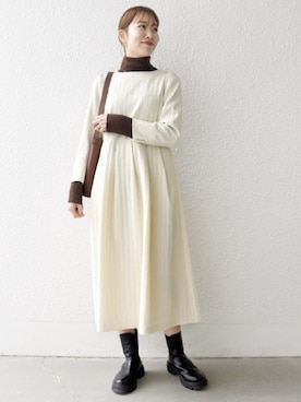 「VELETTO（ベレット）のVELETTO: ポシェット付き 3WAY ワンハンドル バケツ ショルダー バッグ（ショルダーバッグ）」を使った、机さん（レディース・166cm）の秋コーディネート