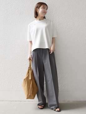 「SHIPS any（シップス エニィ）のSHIPS any:〈手洗い可能〉2タック ワイド パンツ（スラックス、グレー系）」を使った、机さん（レディース・166cm）の春コーディネート
