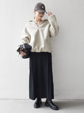 「アイテム（キーケース/キーアクセサリー）」を使った、机さん（レディース・166cm）の秋コーディネート