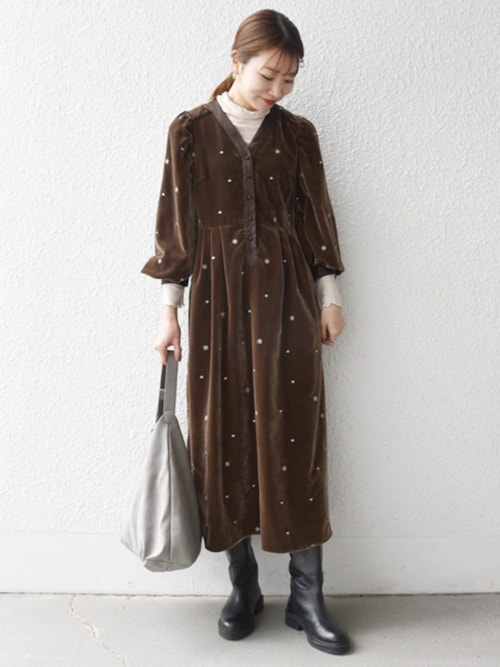 SHIPS any:〈手洗い可能〉ポリエステル ベロア 刺繍 タック フレア