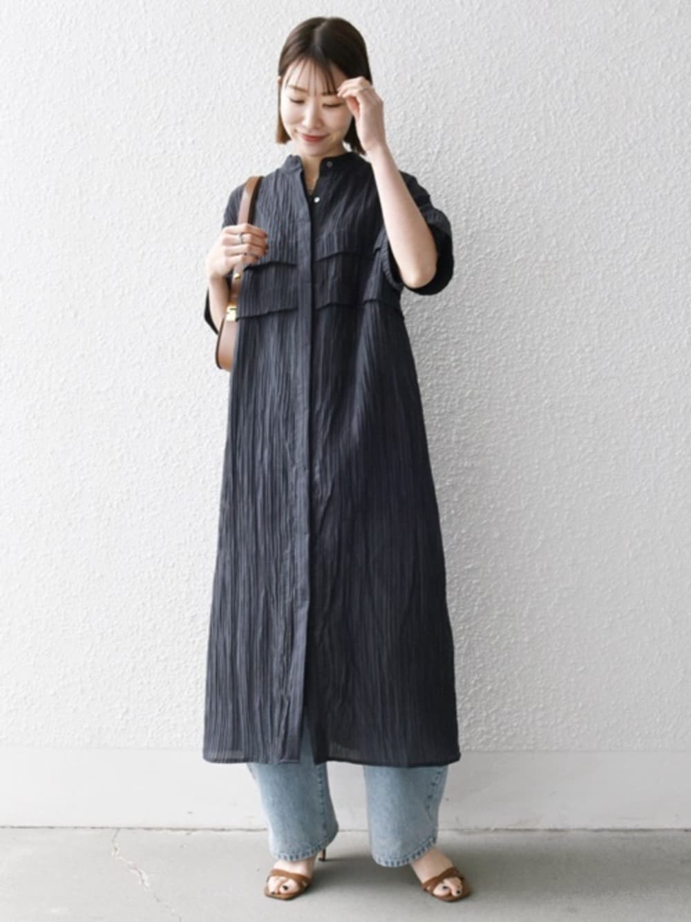 「bon_meurのbon_meur:〈洗濯機可能〉コクーン シルエット デニム パンツ（デニムパンツ、ブルー系）」を使った、机さん（骨格ナチュラル・レディース・166cm）の夏コーディネートの1枚目の写真