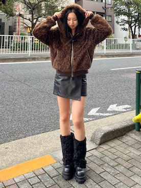 「EMODA（エモダ）のアイテム（ジャケット/アウター）」を使った、与口令央奈さん（レディース・160cm）の秋コーディネート