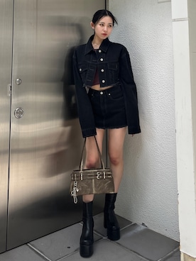 「アイテム（デニムジャケット）」を使った、与口令央奈さん（レディース・160cm）の夏コーディネート