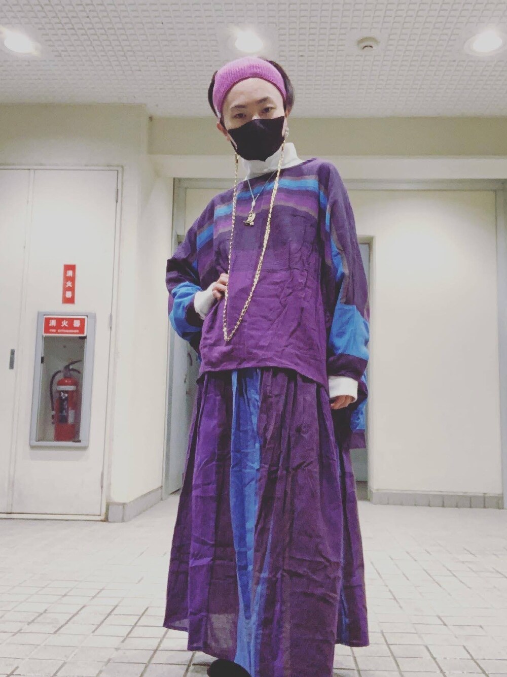 「休日スタイル、おしゃれさんと繋がりたい、はるコーデ、ラフ、大人コーデ、春カラー、低身長コーデ、ファッションの力を信じよう、チャイハネ、インスタフォローしてね！」｜「チャイハネのアイテム（トップス、パープル系）」を使った、みっふーさん（メンズ・150cm）の春コーディネートの1枚目の写真