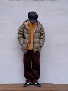 「冬の差し色コーデ」｜「アイテム（キャップ）」を使った、せーじさん（メンズ・165cm）の冬コーディネート